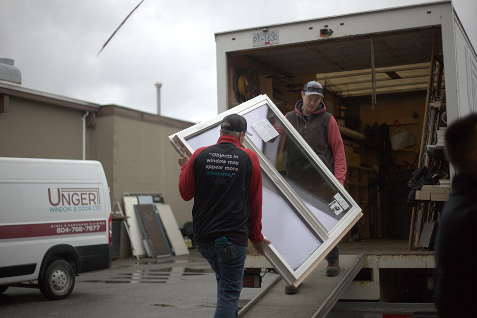Should You Replace All Your Windows at Once, or Do It in Stages?